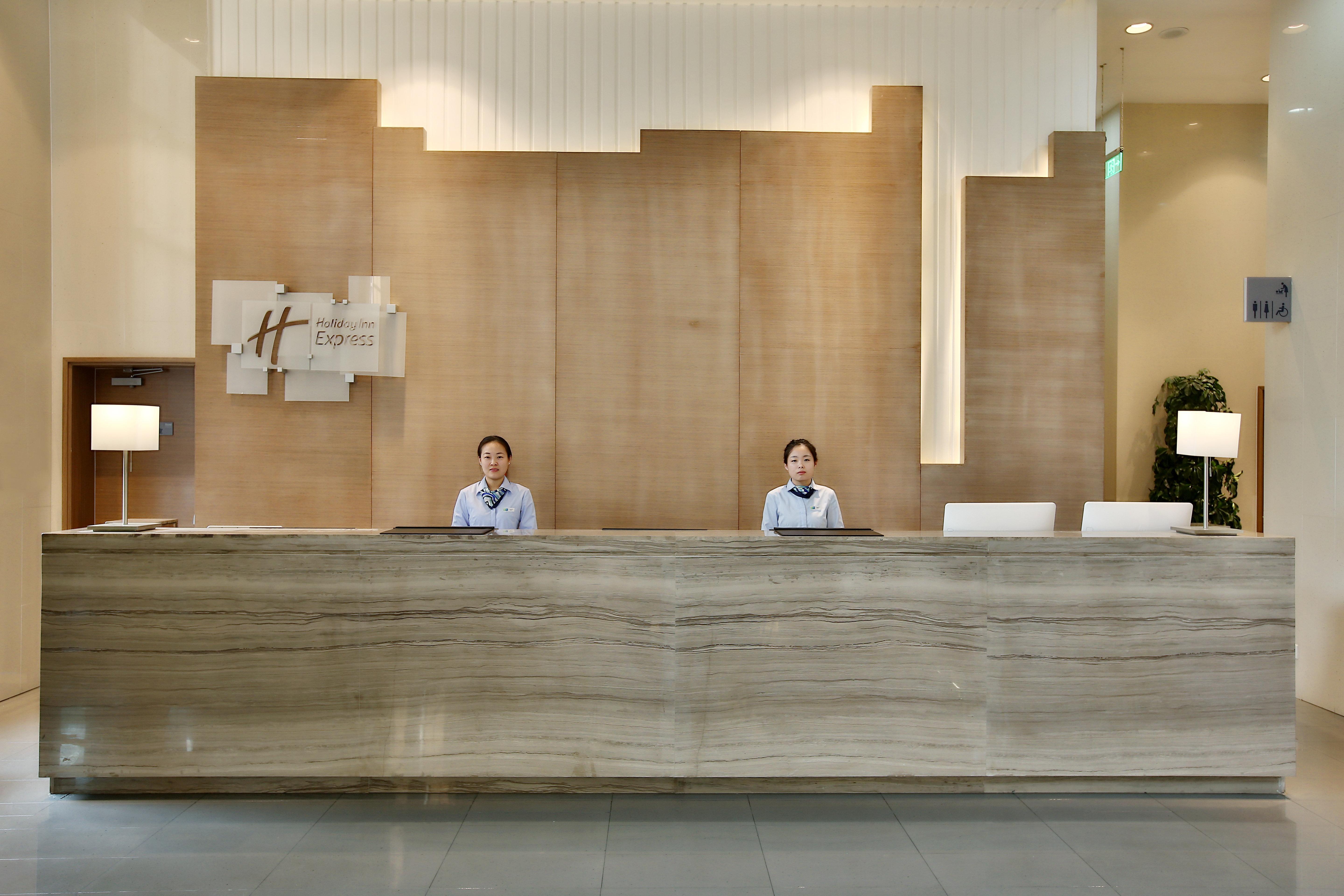 Holiday Inn Express Langfang Park View By Ihg Eksteriør billede